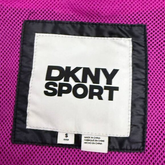 🔥 DKNY SPORT Quilted Puffer Vest – Reversible, Cozy & Stylish! - Picture 11 of 14